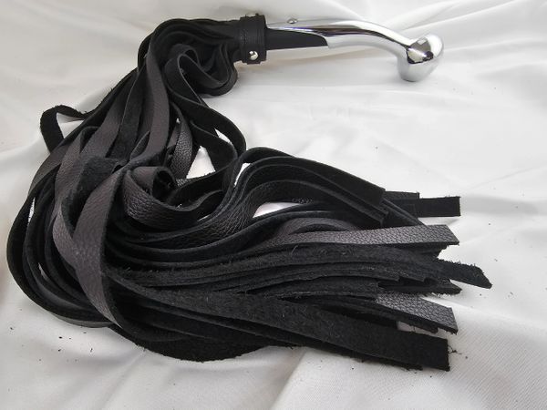 RR HD Large Flogger