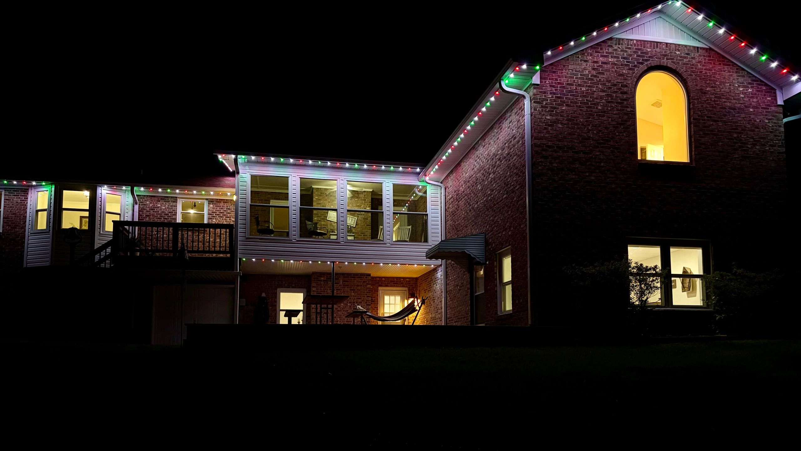 Permanent Christmas lights on a Huntsville AL home by StruxLume