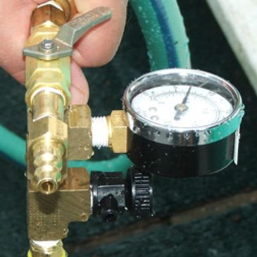 Pressure testing swimming pool lines