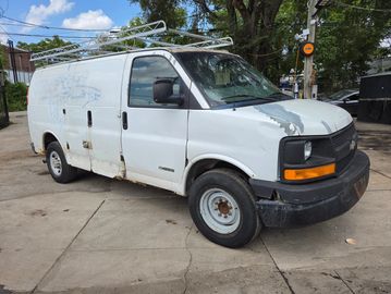 2005 Chevrolet Express 2500  White Feng Auto Sale Fengauto