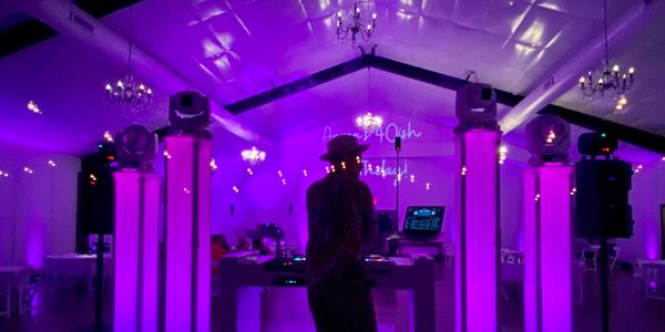 DJ Jeremy B playing the hits at a private event in Quincy, IL.