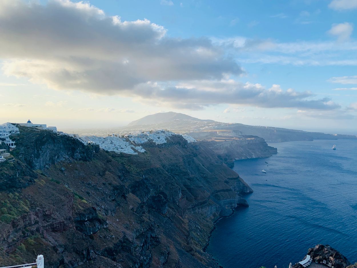 I absolutely had to stop to take photos while doing the Thira to Oia hike