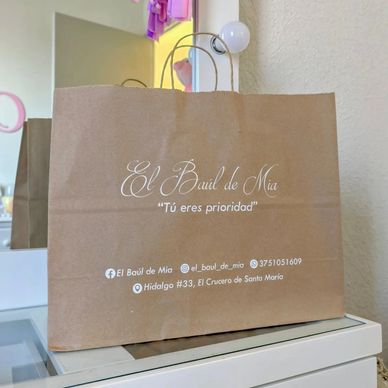 Bolsas de Papel Kraft Con Asas de Papel Torcido Pegadas 