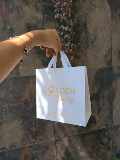  Bolsas de papel couche con asas de listón con logo