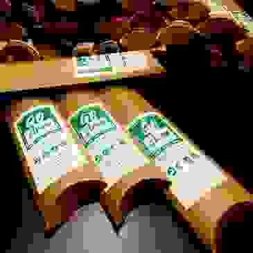 Get sample set that includesa 30 natural reed straws of diferent lengths and diameters