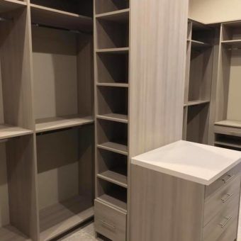 master closet peninsula