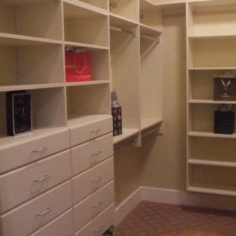 standard walk in closet