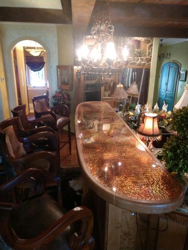 Beautiful hammered copper Bar-Top