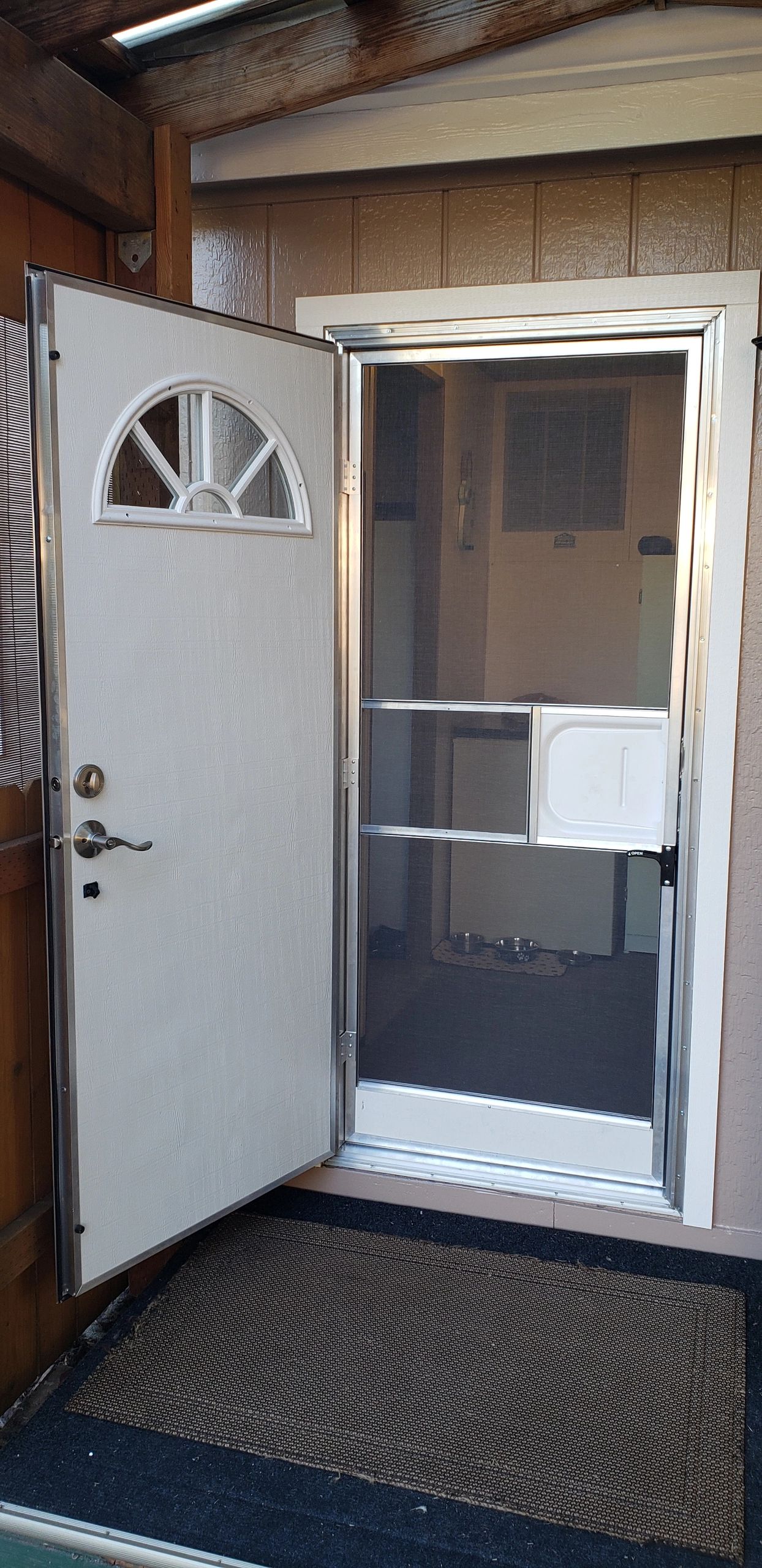 Mobile Home Door, Size 34x76 Kinro Series 7660 Full Oval Window House Type  Steel Door with all Glass Storm