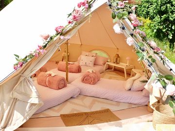 Slumber Buddiezzz sweet dreams themed sleepover bell tent for hire for girls birthday party 