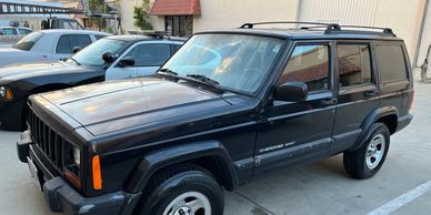 2001 Jeep Cherokee Sport Civilian or Sheriff Vehicle for rent. www.picturecarslosangeles.com