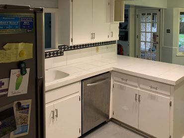 Probuild Creations LLC kitchen makeover Atlanta GA picture of old kitchen and fridge.