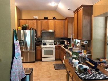 Kitchen Remodeling Company Atlanta GA before picture with old cabinets.