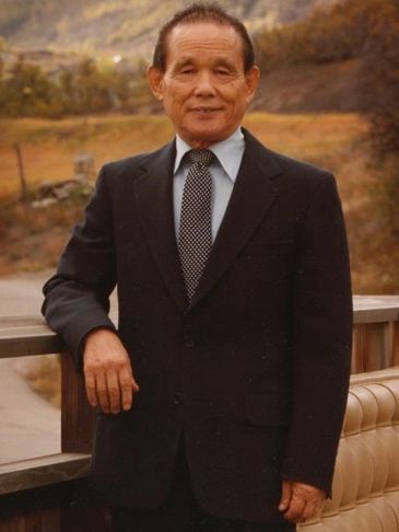 G M Hwang Kee