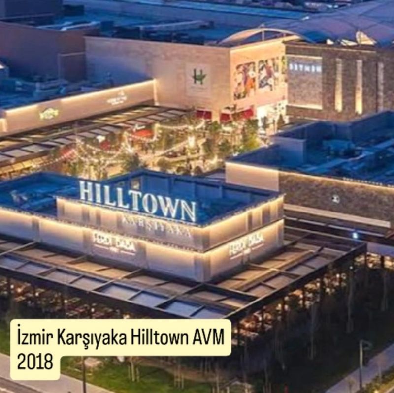 hilltown yazili.jpeg