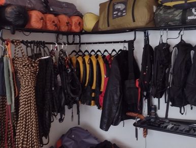 equipamento de caiaque, equipamento de camping, equipamento de trilha, equipamento de rapel,  pacote
