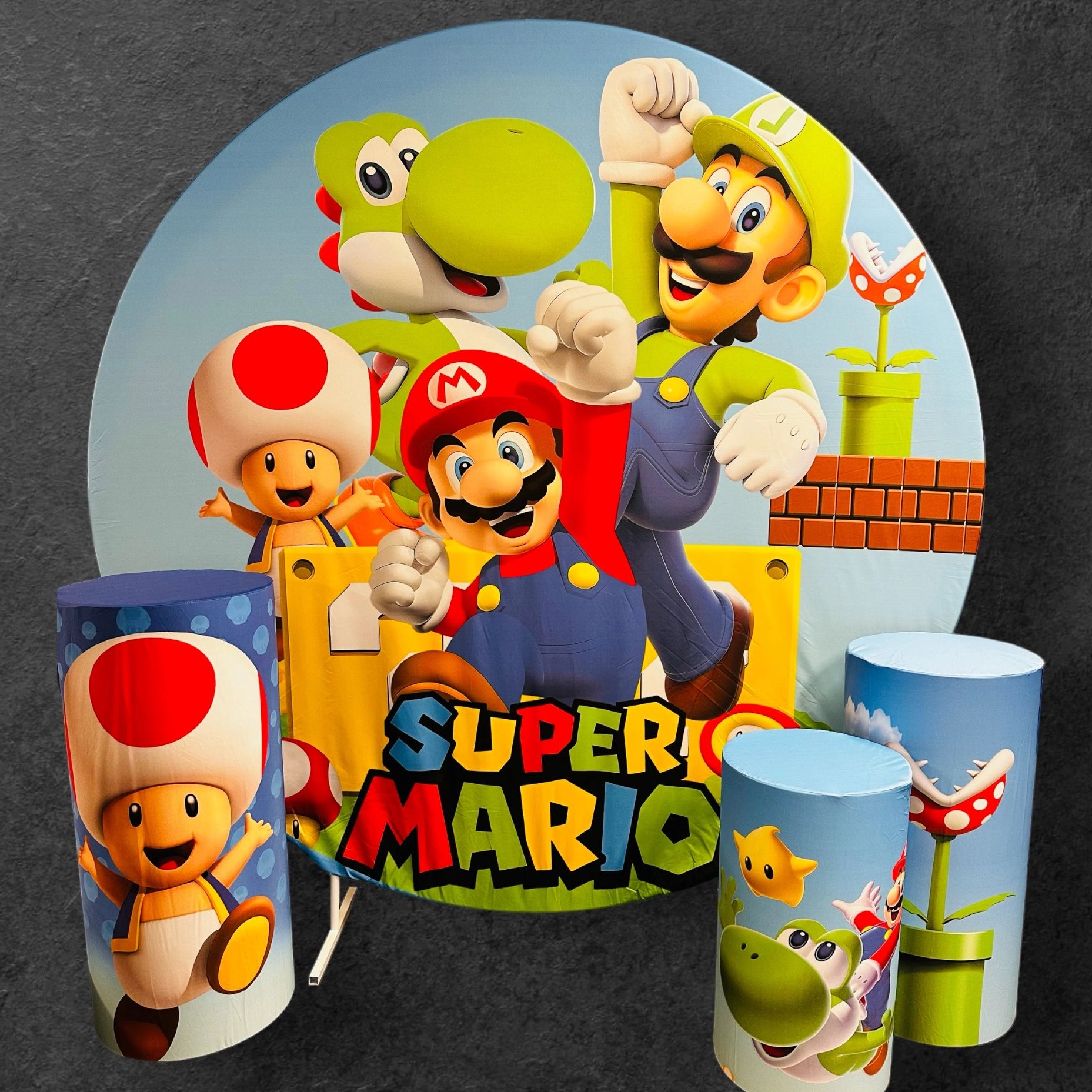 Super Mario back drop and plinth set 