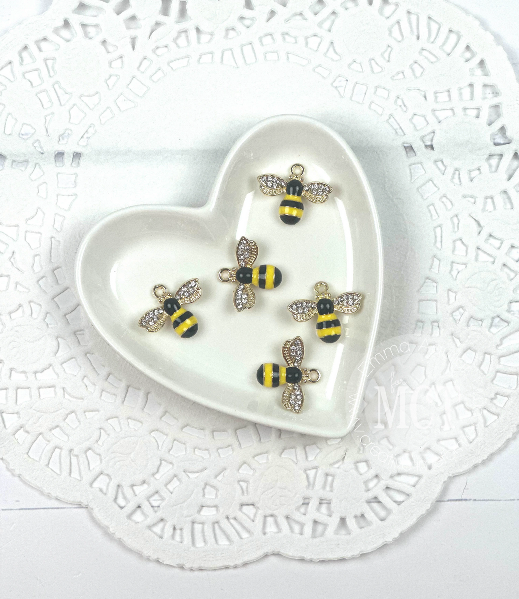 Five Bumble Bee Charms Brass Stampings for Craft Ideas - Filigree & Me