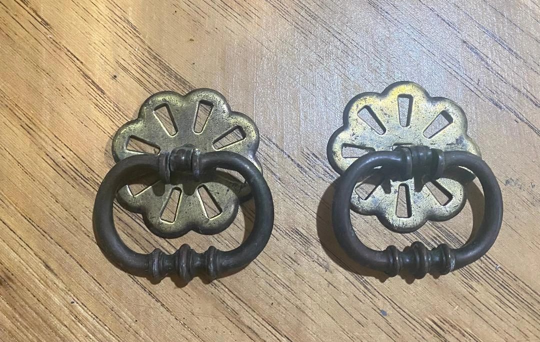 2 Antique Brass Flower Ring Pulls