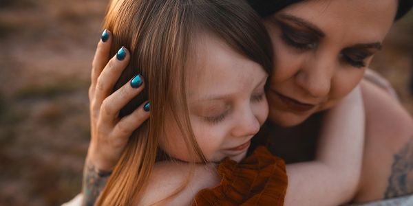 Maricopa, AZ photographer capturing family and maternity portraits