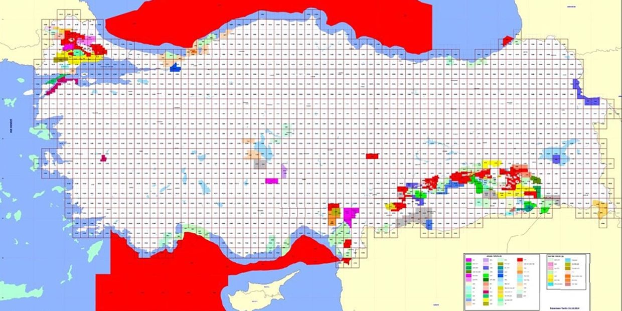 Map of Turkey showing various colored zones and grids, with a legend for interpretation.