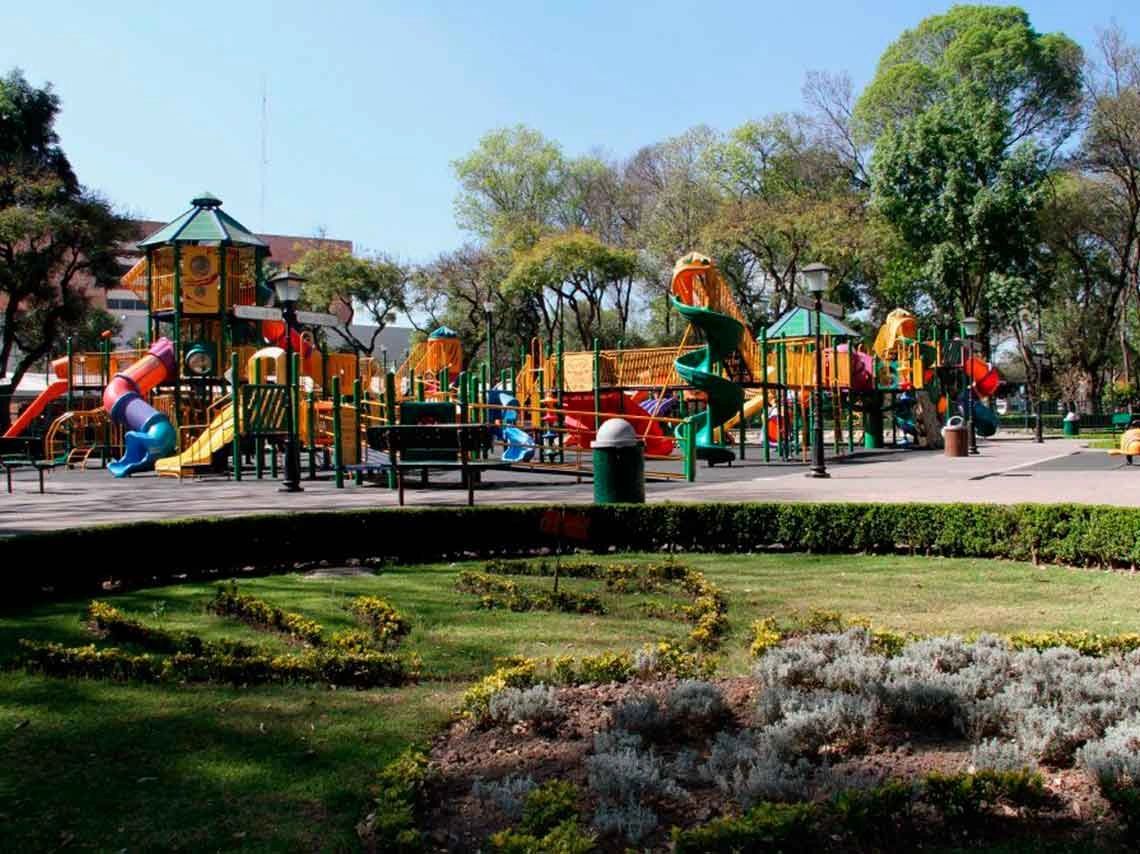 Parques infantiles diseñados para fomentar el aprendizaje a través