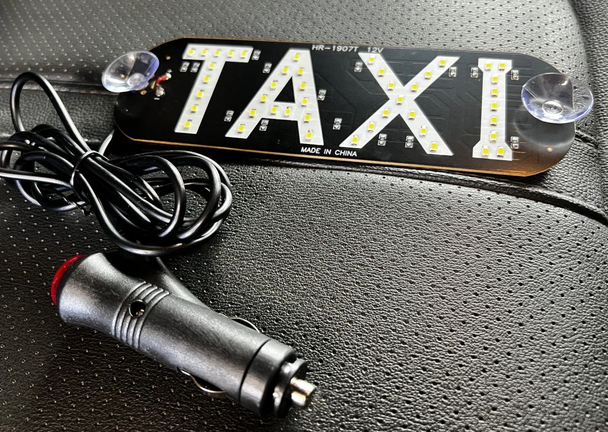 Oz Cab Store windscreen mount Taxi Light