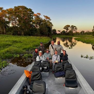 Barco no Pantanal, fotografia, vida selvagem, jacarés, onça pintada, tuiuiú, pesca esportiva, trilhas