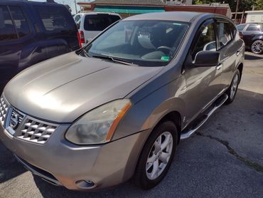 2009 Nissan Rogue
100,000 Miles
$7975.