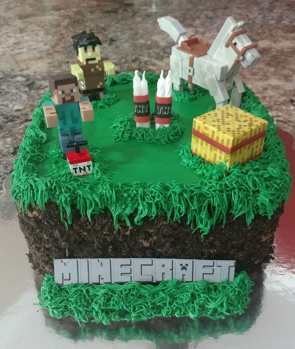 Minecraft Cake