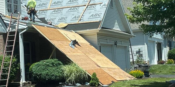 Professional crew installing gutters in Macungie, PA.

