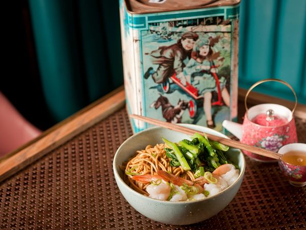 Traditional Asian noodles with shrimps on a bowl