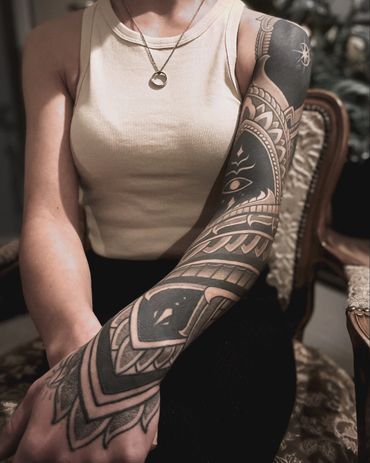 ornamental arm sleeve freehand tattoo blackwork by Pierre marcel tattoos, Munich, Germany.
