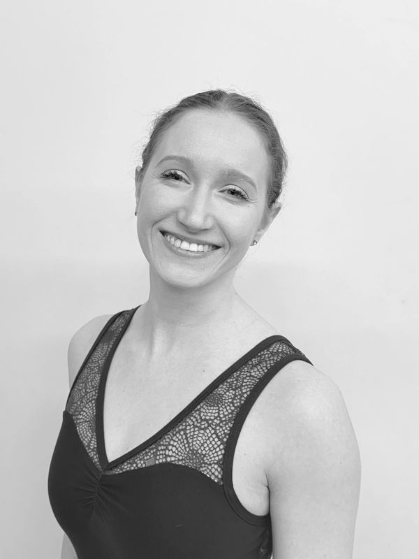 Photo of MNBC Artist Anya Easter