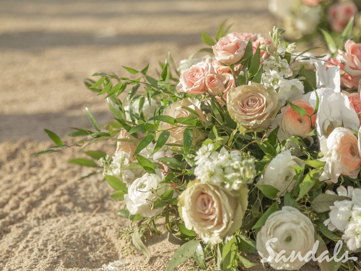 Rose bouquet on beach wedding inspiration