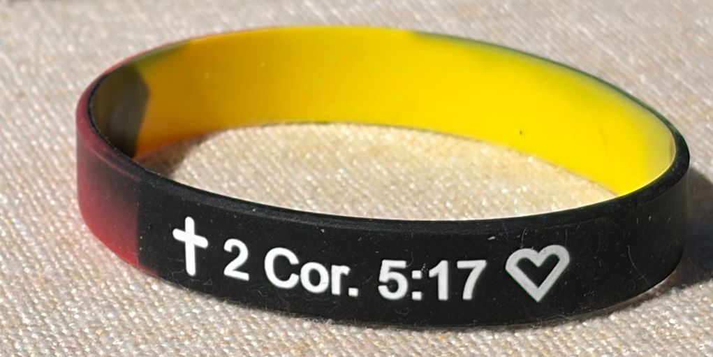 Bracelet with Bible verse 2 Corinthians 5:17.