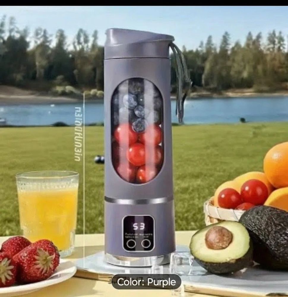  Sleek rechargeable portable juicer, compact size. In 2 other colors available.