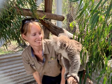 Dr Lloyd and bushfire orphan, AJAY.