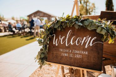 welcome sign garland, welcome sign floral decor, welcome sign arrangement welcome wooden sign custom