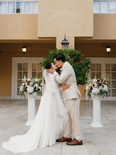 Lafayette Park Hotel romantic wedding florals red pink and white fall wedding pillars Lafayette, CA