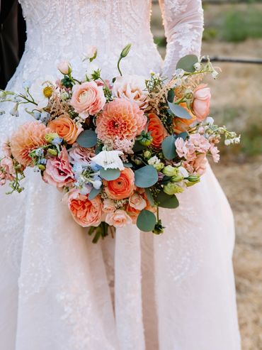 Peach bridal bouquet garden roses, dahlia cosmos Casa Real at Ruby Hill Winery, Livermore wedding