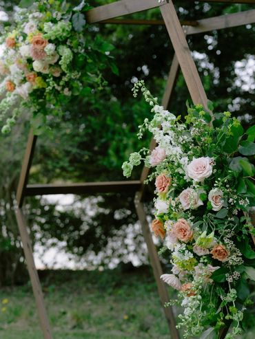 Hexagonal arch floral wedding arch florals earth tones Kennolyn Hilltop Hacienda Santa Cruz, CA