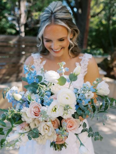 Palo Alto Hills Golf and Country Club wedding florist blush white light blue bridal bouquet flowers