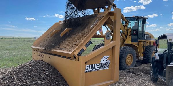 CAT Loader Blueline Rock Grizzly Rock Screen Rock Screener Dirt Screen Rock And Dirt separator