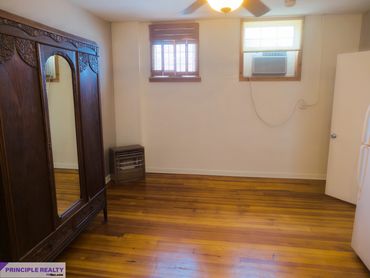 Principle Realty - PRNac - Now Leasing - 412 E Main St - Nacogdoches TX 75961 - 1 Bedroom - Studio