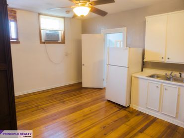 Principle Realty - PRNac - Now Leasing - 412 E Main St - Nacogdoches TX 75961 - 1 Bedroom - Studio