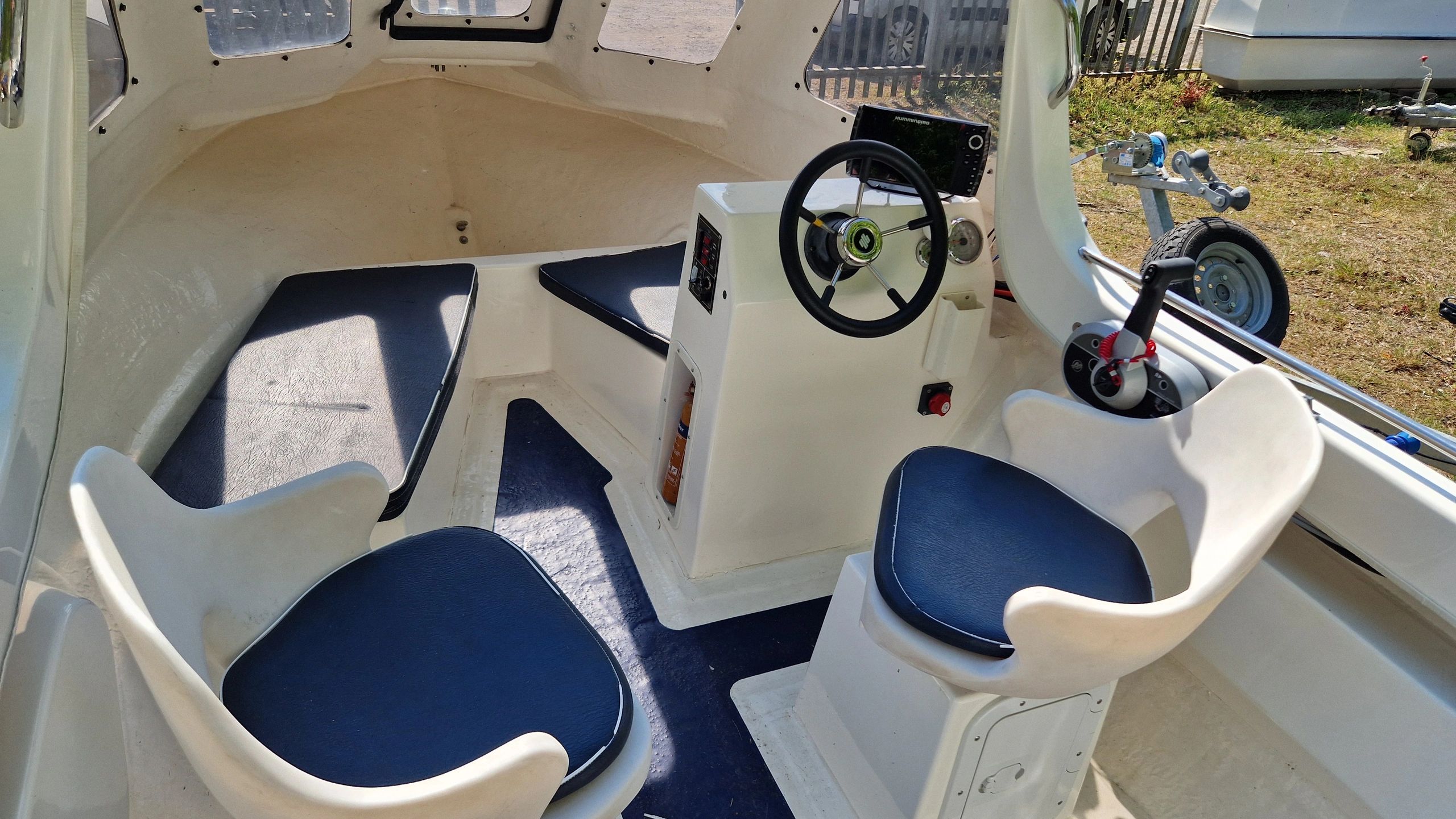 //img1.wsimg.com/isteam/ip/077c6fb9-c28c-400a-a00e-eeb80f54d92b/Cockpit.jpg/:/rs=w:1300,h:800