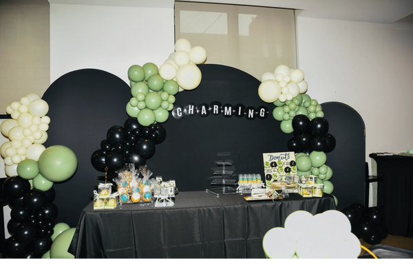 Backdrop w/Organic balloon art and custom name sign