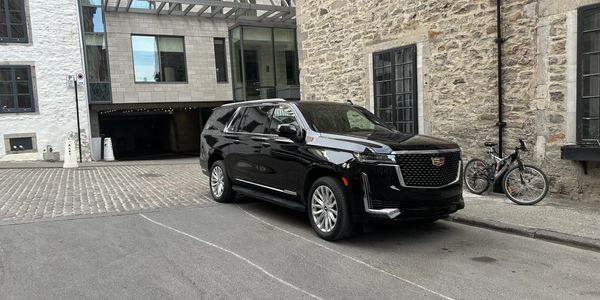 Private chauffeur services , montreal limousine services