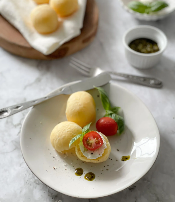 Caprese Cheese Bread